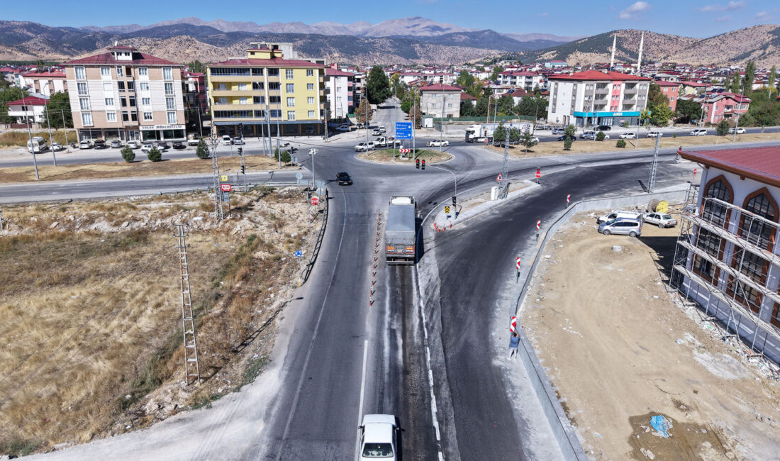 AK Parti Göksun İlçe Danışma Meclisi Toplantısı’na katılan Başkan Görgel,