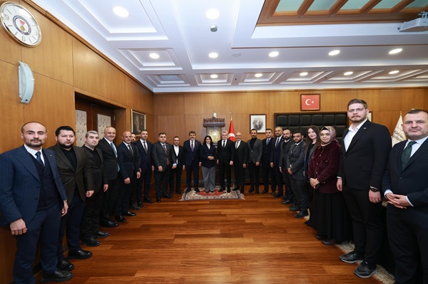 Büyükşehir Belediye Başkanı Fırat Görgel, programı kapsamında şehre gelen AK