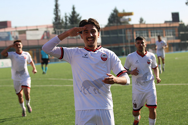 Kahramanmaraşspor, ligin ilk yarısının son haftasında sahasında konuk ettiği Diyarbekirspor karşılaşmasında anlamlı