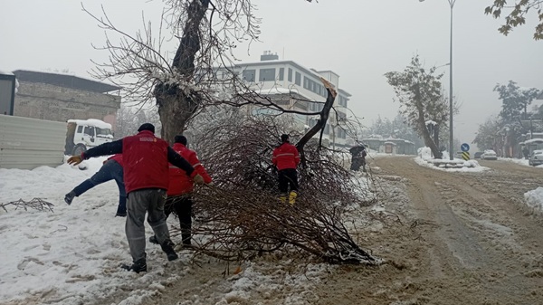 Kahramanmaraş, son yılların en sert kış şartlarıyla karşı karşıya kaldı.