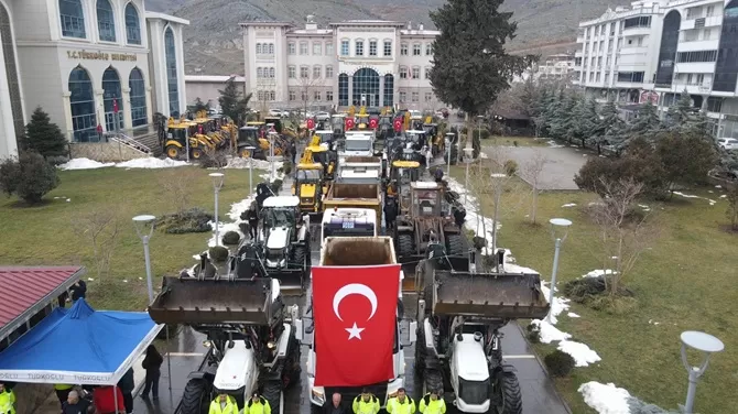 Türkoğlu’nda kar seferberliği vatandaştan tam not aldı Son yılların en