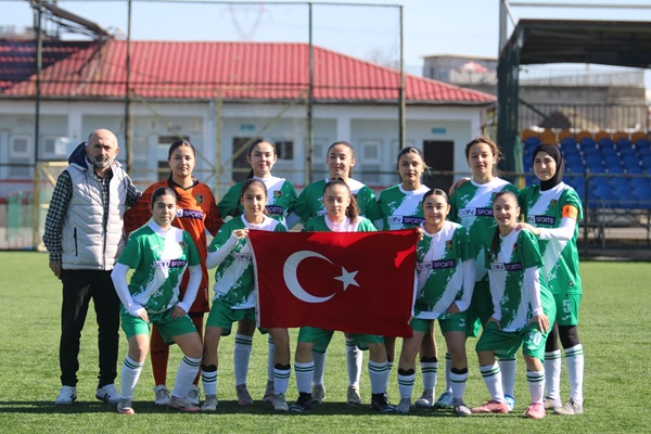 Kızlar U17 Gelişim Ligi’nde fırtına gibi esen Anadoluspor, şampiyonluk yolundaki