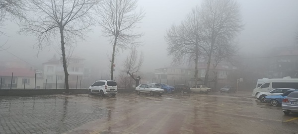 Kahramanmaraş’ın Andırın ilçesi, bugün sabah saatlerinden itibaren olumsuz hava koşullarının