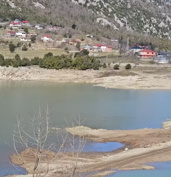 Kahramanmaraş’ın Andırın ilçesinde, yaz aylarında endişe verici seviyelere gerileyen ve