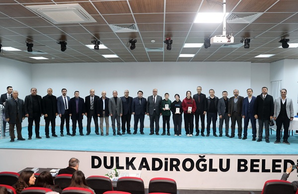 Dulkadiroğlu Belediyesi, gençlerin düşünsel dünyasını zenginleştirecek ve okuma alışkanlıklarını ödüllendirecek