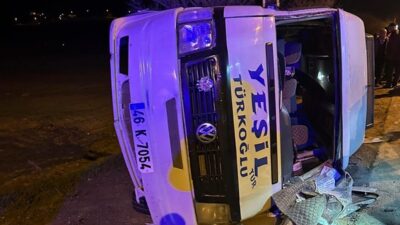 Kahramanmaraş’ın Türkoğlu ilçesinde bugün meydana gelen trafik kazasında, bir servis