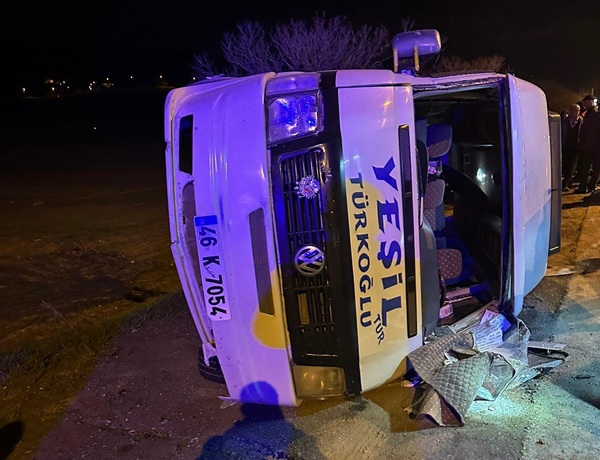 Kahramanmaraş’ın Türkoğlu ilçesinde bugün meydana gelen trafik kazasında, bir servis