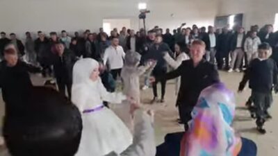 Andırın’ın yöresel oyun havalarıyla yankılanan sezon açılışında renkli görüntüler oluştu;