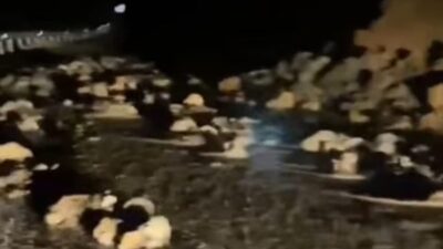 Kahramanmaraş'ın  Andırın ilçesinde etkili olan sağanak yağış, hayatı olumsuz