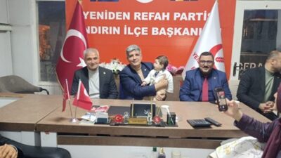 İl Başkanı Muhammed Aydoğar ve yönetimi, Andırın ilçe binasında partililerle