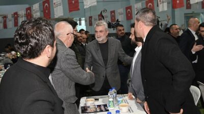 Büyükşehir Belediyesi’nin “İlçemde İftar Var” programı Ekinözü’nde vatandaşları aynı duada