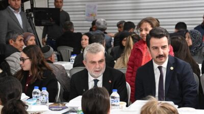 Nurhak’ta kurulan iftar sofrasında ilçe sakinleriyle buluşan Büyükşehir Belediye Başkanı