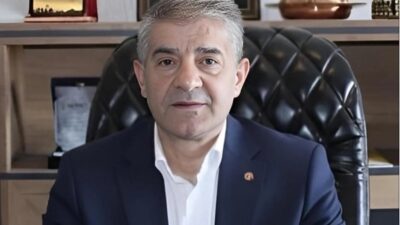 Şehir ekonomisinin bel kemiği yerel esnafın desteklenmesi gerektiğini vurgulayan Cuma