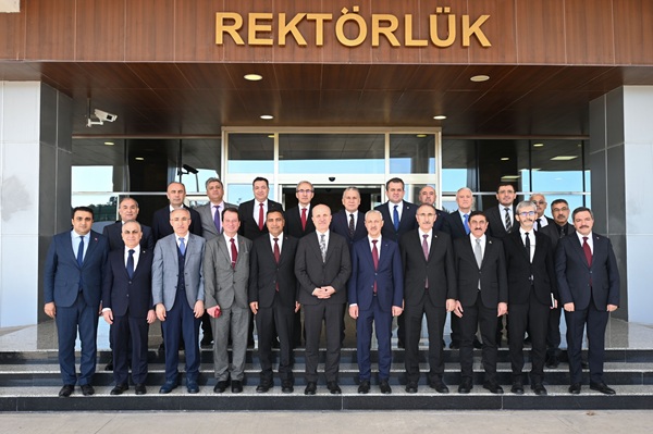 Kahramanmaraş Sütçü İmam Üniversitesi (KSÜ) Rektörü Prof. Dr. Mahmut Ak,