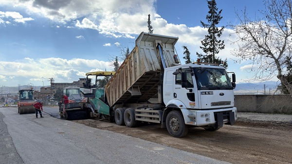 Kahramanmaraş Büyükşehir Belediyesi, ulaşım konforunu artırmak ve şehir estetiğini güçlendirmek
