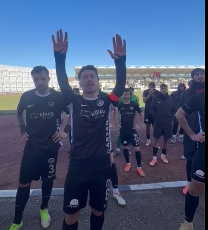 Kahramanmaraş İstiklalspor’da Tansiyon Yüksek! Kaptan Muhammet Akarslan’dan Taraftara Söz: "Yine