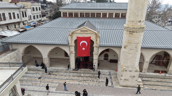 Depremin ardından titizlikle restore edilen ve bugün kapılarını yeniden açan