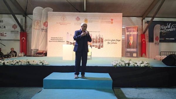 Edebiyat dünyasının usta ismi Nurullah Genç, Ramazan Sokağı’nda düzenlenen özel