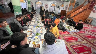 Kahramanmaraş’ın Andırın ilçesinde Ramazan ayının manevi atmosferi gençlerle paylaşıldı. Andırın