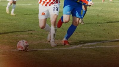 Sezona şampiyonluk hedefiyle çıkan İstiklalspor, Muşspor karşısında aldığı 5-1'lik skorla