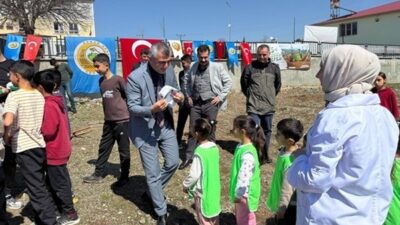 Pazarcık'ta üç kurumun iş birliğiyle hayata geçirilen fidan dikim programında,