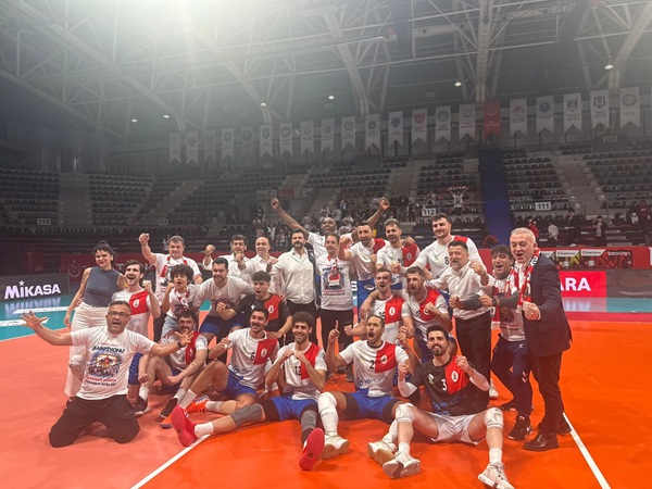Ligin bitimine 3 hafta kala Efeler Ligi’ne yükselmeyi garantileyen Onikişubat