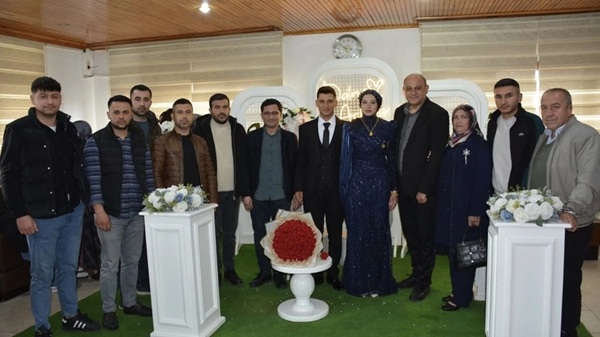 Öz Orman-İş Sendikası Kahramanmaraş yönetimi, Andırın’daki üyelerinin evlatlarının nişan törenine