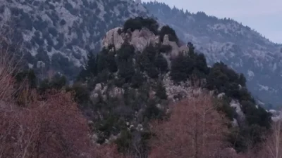 Andırın’ın sarp coğrafyasında, gökyüzüne komşu bir kaya kütlesi üzerinde yükselen