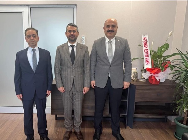 Afşinbey Eğitim Vakfı yönetimi, TÜRKSAT Genel Müdür Yardımcısı Orhan Koca