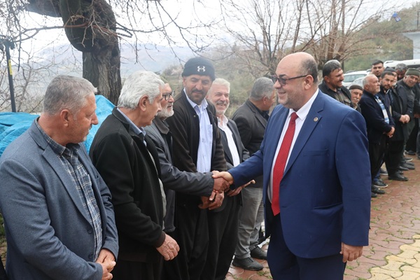 Dulkadiroğlu Belediye Başkanı Mehmet Akpınar, ilçenin 105 mahallesine eşit hizmet