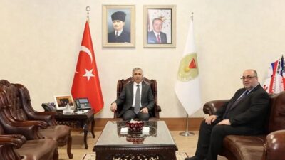 Dulkadiroğlu Belediye Başkanı Mehmet Akpınar, Kahramanmaraş Valisi Mükerrem Ünlüer’i ziyaret