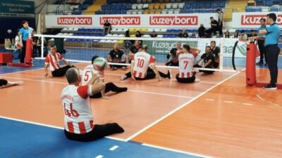 Kahramanmaraş’ın “Filenin Kahramanları”, Oturarak Voleybol Süper Ligi’nde tarih yazıyor. Büyükşehir