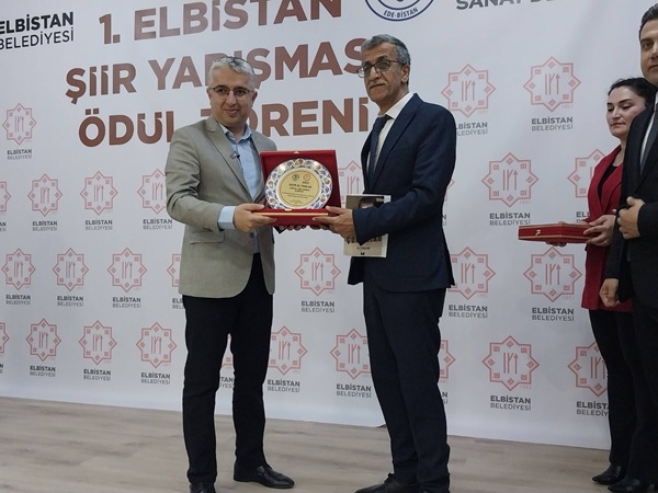 Elbistan’da edebiyat tutkunlarını bir araya getiren “1. Şiir Yarışması”, İstiklal