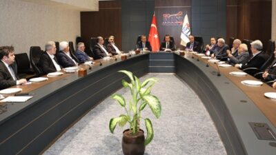 KMTSO Başkanı Mustafa Buluntu başkanlığında toplanan Yüksek İstişare Kurulu, Kahramanmaraş’ı