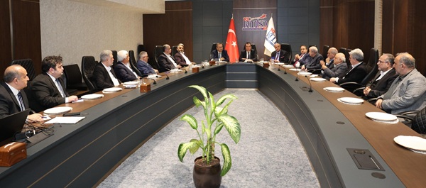 KMTSO Başkanı Mustafa Buluntu başkanlığında toplanan Yüksek İstişare Kurulu, Kahramanmaraş’ı