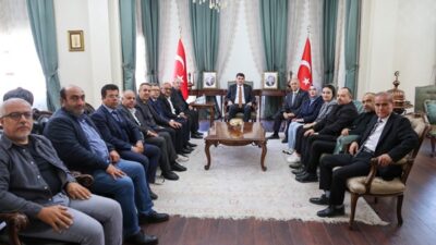 Kilis Valisi Ömer Kalaylı, Kahramanmaraşlı gazetecileri makamında kabul ederek bölgesel