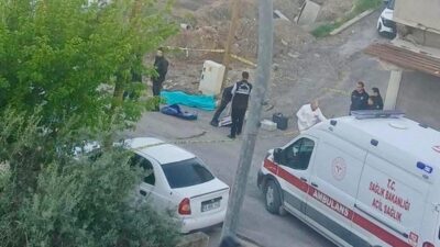 Onikişubat ilçesinde akşam saatlerinde meydana gelen olayda, sokak ortasında başlayan