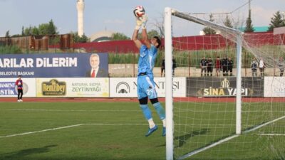 TFF 2.lig kırmızı grup play-off yarı final rövanş maçında Mardin