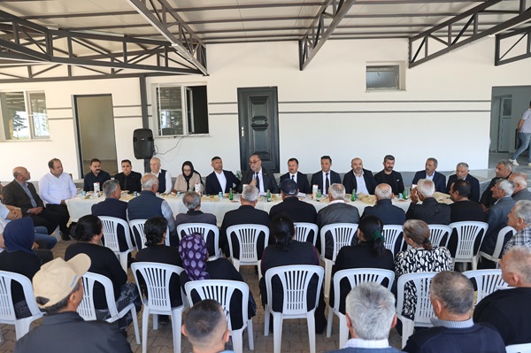 Dulkadiroğlu Belediye Başkanı Mehmet Akpınar, Küpelikız Mahallesi sakinleriyle gerçekleştirdiği buluşmada