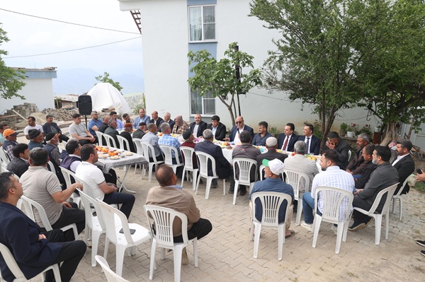 Dulkadiroğlu Belediye Başkanı Mehmet Akpınar, halkla buluşma toplantılarına hız kesmeden