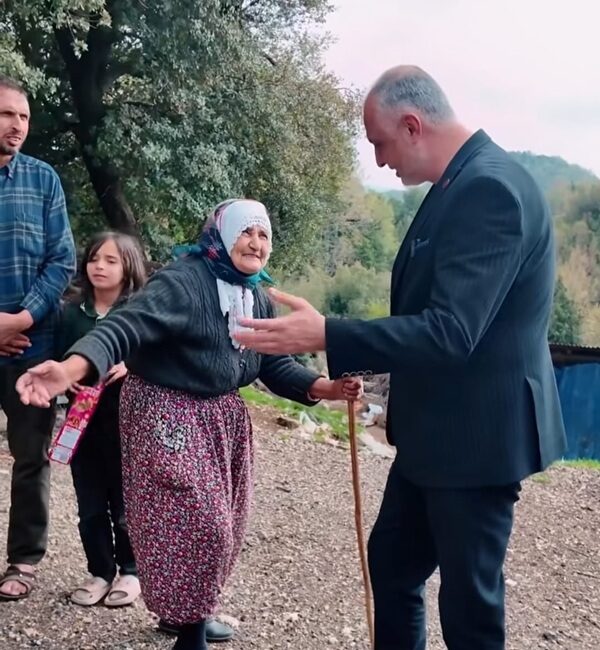 Andırın Belediye Başkanı Ahmet Sinan Gökşen, “Gönül Belediyeciliği” şiarıyla yürüttüğü