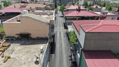 Dulkadiroğlu Yavuz Selim Mahallesi’nde Büyükşehir Belediyesi ekiplerince yürütülen asfalt yenileme