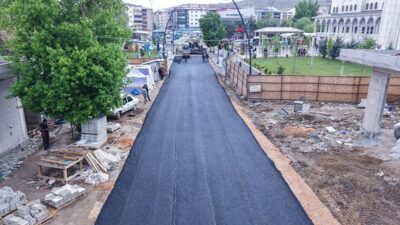 Kahramanmaraş Büyükşehir Belediyesi, mülki sınırları içerisindeki tüm ilçelerin ulaşım omurgasını