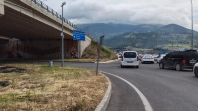 Kahramanmaraş’ta son dönemde artan araç yoğunluğu, Kılavuzlu Mahallesi ve çevresindeki