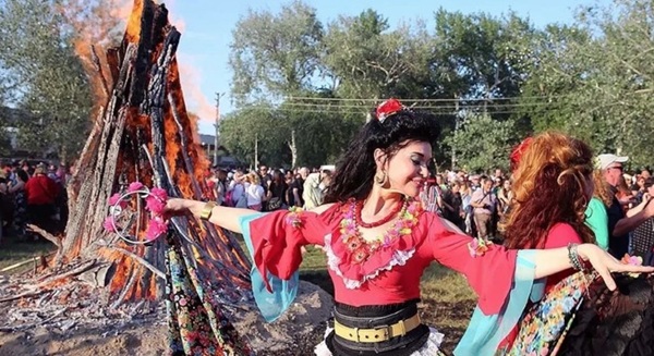 Kahramanmaraş, asırlardır süregelen Hıdırellez geleneği için bu akşam sokağa çıkıyor.
