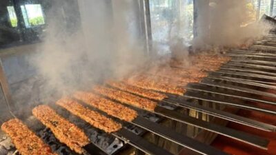 Kahramanmaraşlıların mangal ve et sevdası, Kurban Bayramı öncesi tarihi çarşıları
