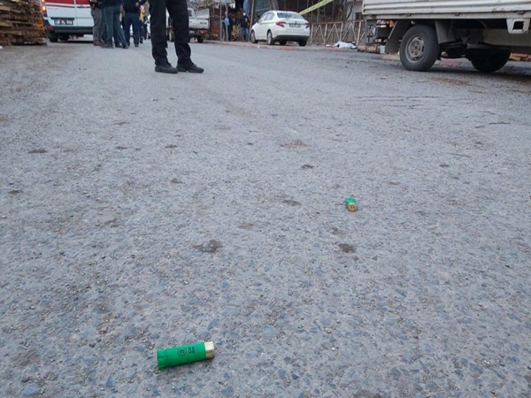 Onikişubat ilçesinin Çamlık Mahallesi sakinleri, akşam saatlerinde iki grup arasında