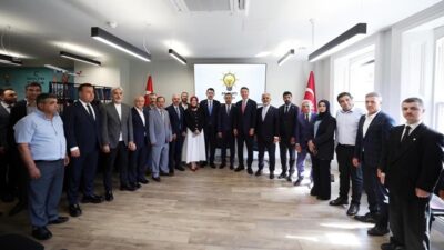 AK Parti İngiltere Temsilciliği tarafından koordine edilen üst düzey istişare