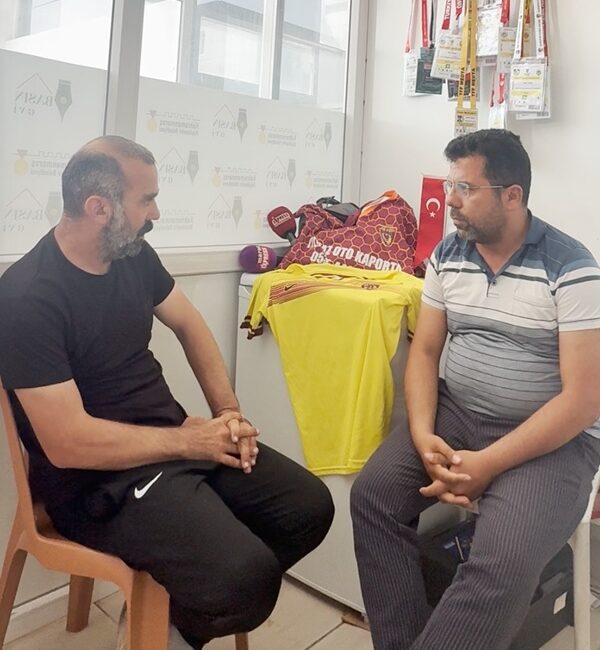 Küreselleşen endüstriyel futbolun transfer çılgınlığı, bahis ekonomisi ve siyasi rant