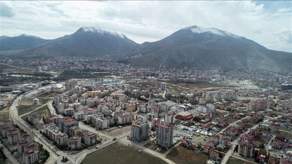 Türkiye’nin idari coğrafya yapısı, makro-ekonomik dinamikleri ve kentsel hinterland genişlikleri
